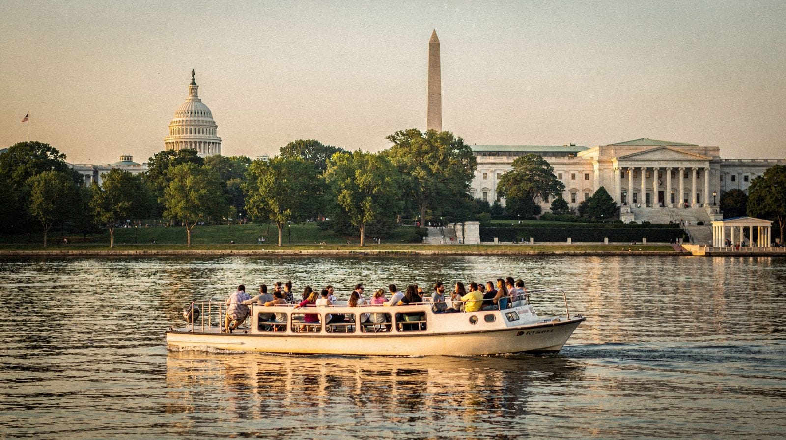 Potomac River Cruises