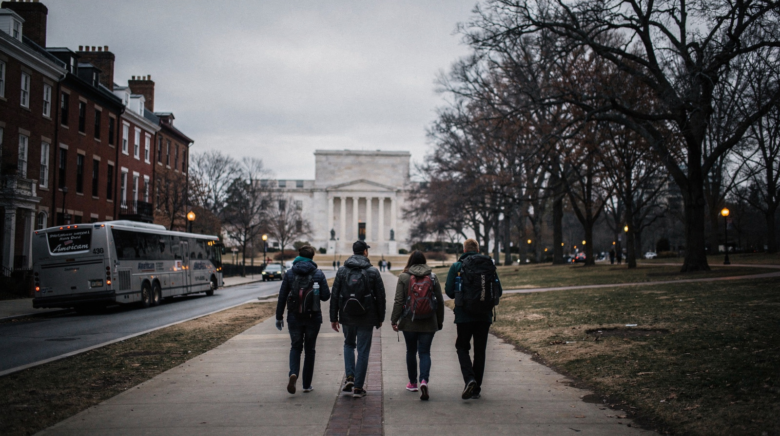 Day Tours vs. Night Tours in Washington, D.C.: Which Should You Choose?