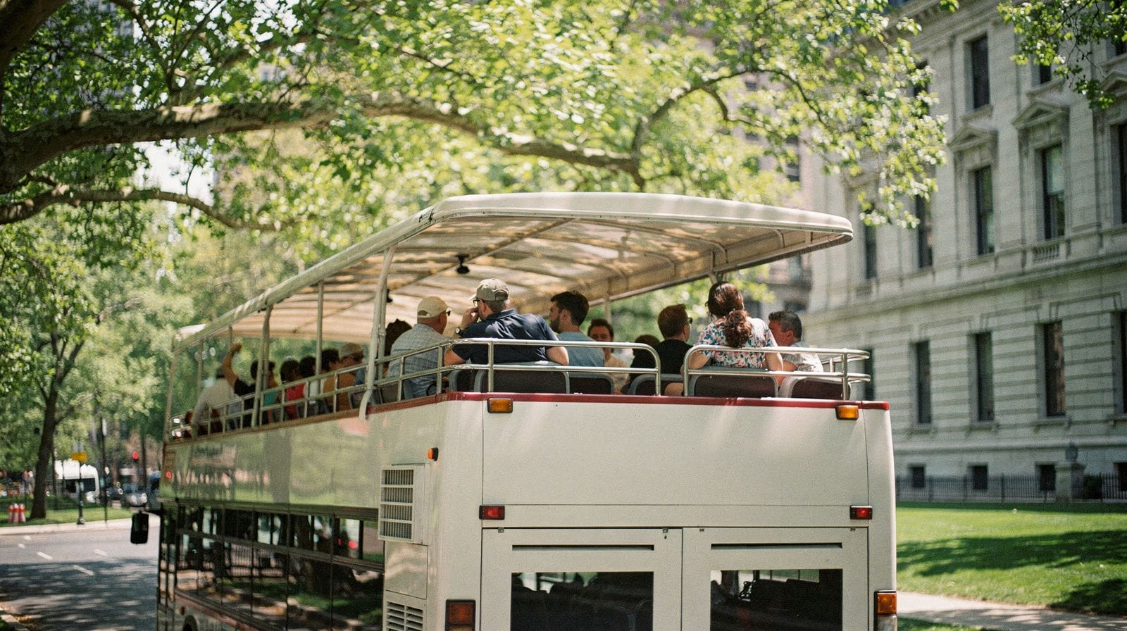Hop-On Hop-Off Buses in Washington, D.C.: Who They're Actually For