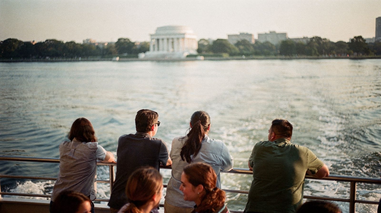 Potomac River Cruises Compared: Sightseeing, Shuttle, or Dinner