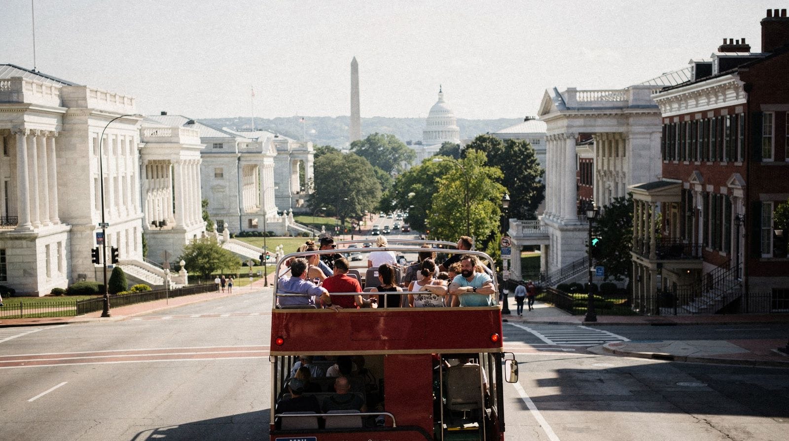 Washington DC Bus and Trolley Tours: Your First-Day Orientation